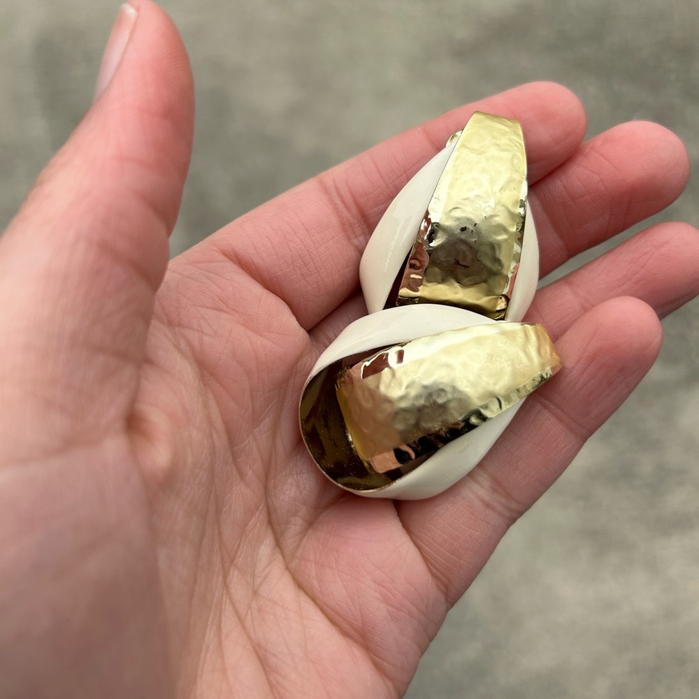 Women’s gold clip on earrings - Picture 2 of 9